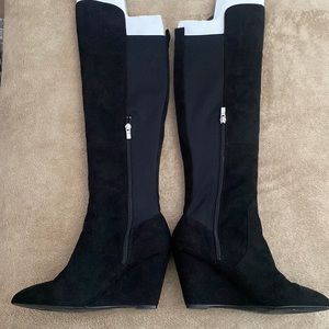 Over the knees black suede boots